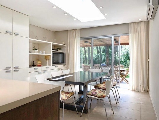 Excelente residencia en Barrio Privado en Laguna Blanca